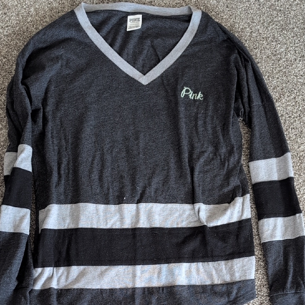PINK Victoria's Secret Charcoal and Light Gray Top